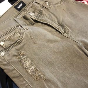 Lightly worn Hudson jeans😍 such cute color